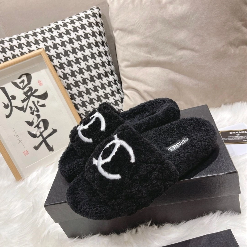Chxnxl Slippers Vibrant 129874