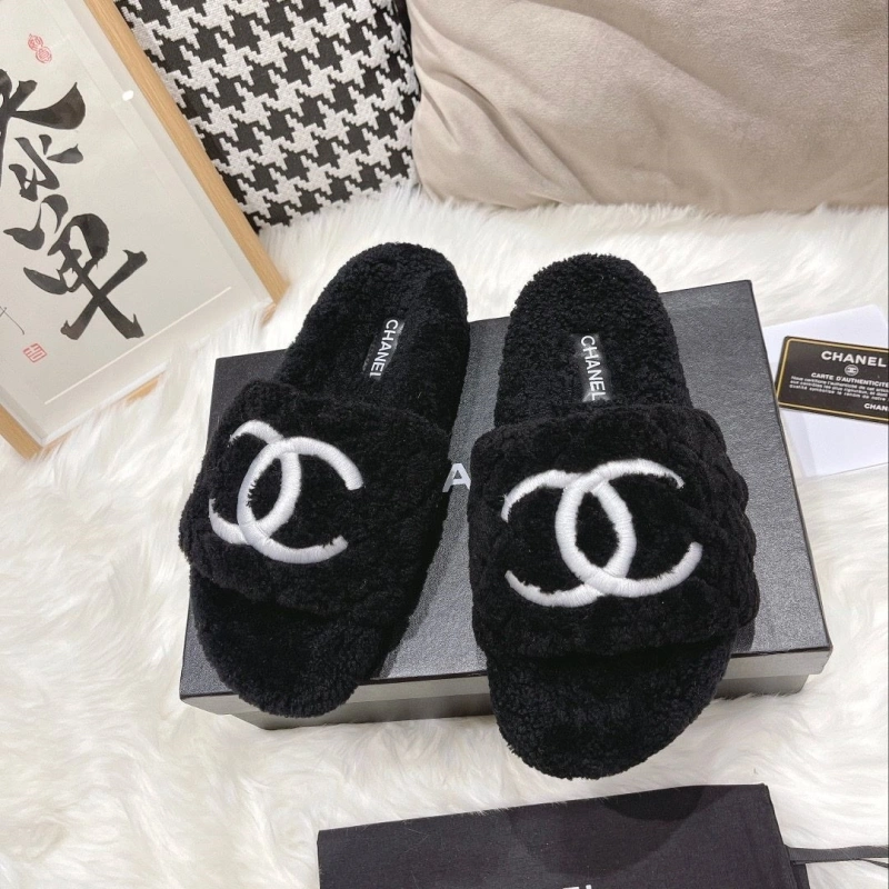 Chxnxl Slippers Vibrant 129874