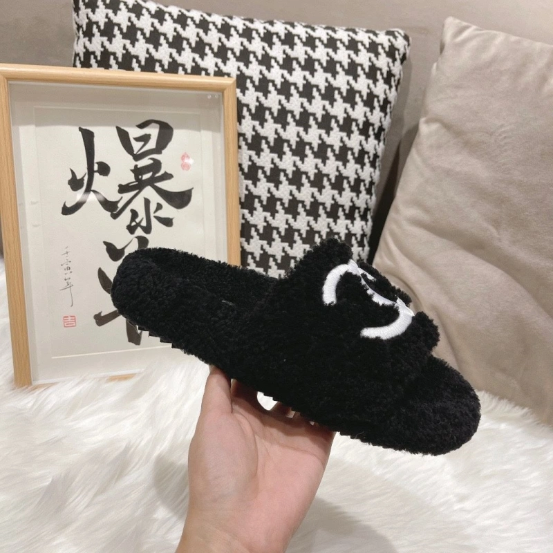 Chxnxl Slippers Vibrant 129874