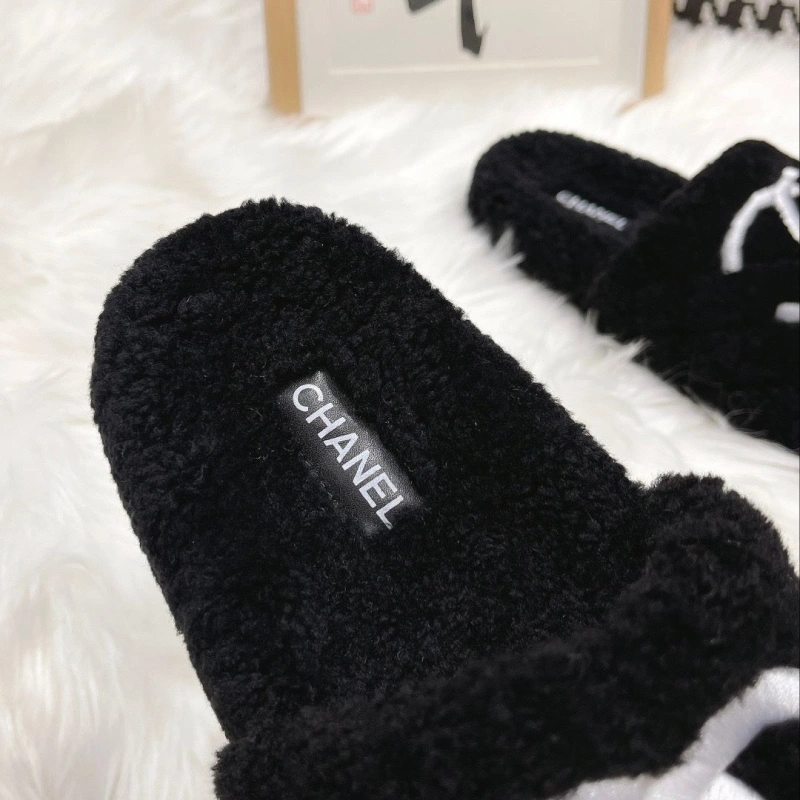 Chxnxl Slippers Vibrant 129874