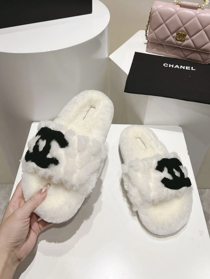 HighQuality Chxnxl Slippers 129862