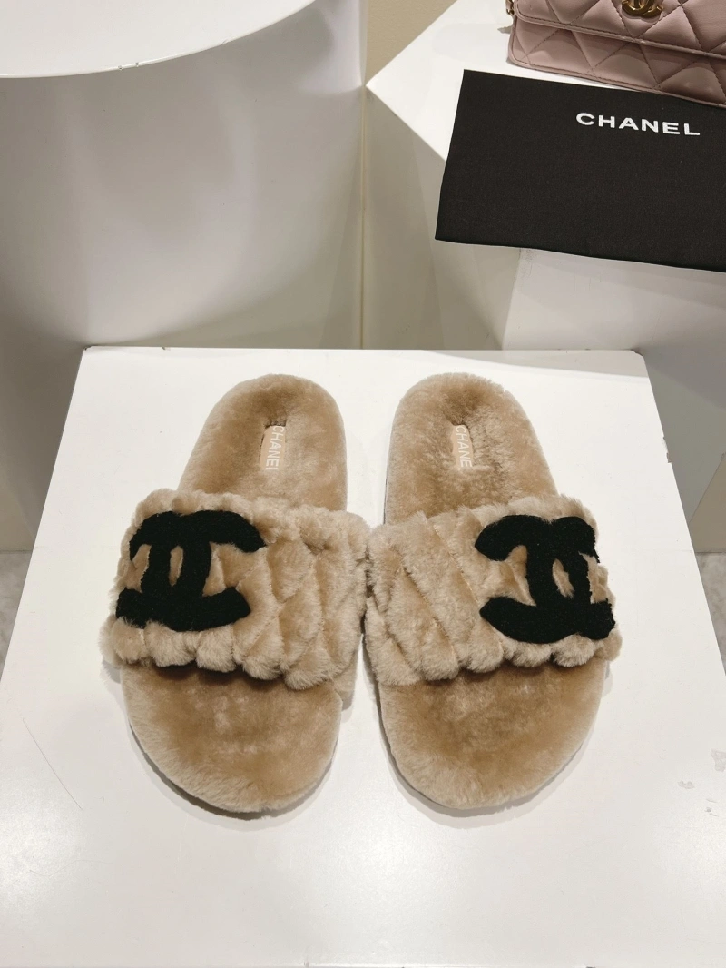 Elegant Chxnxl Slippers 129858