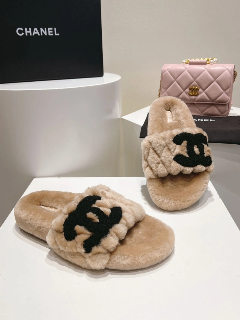 Elegant Chxnxl Slippers 129858