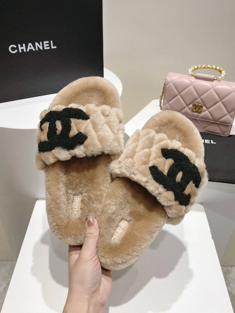 Elegant Chxnxl Slippers 129858
