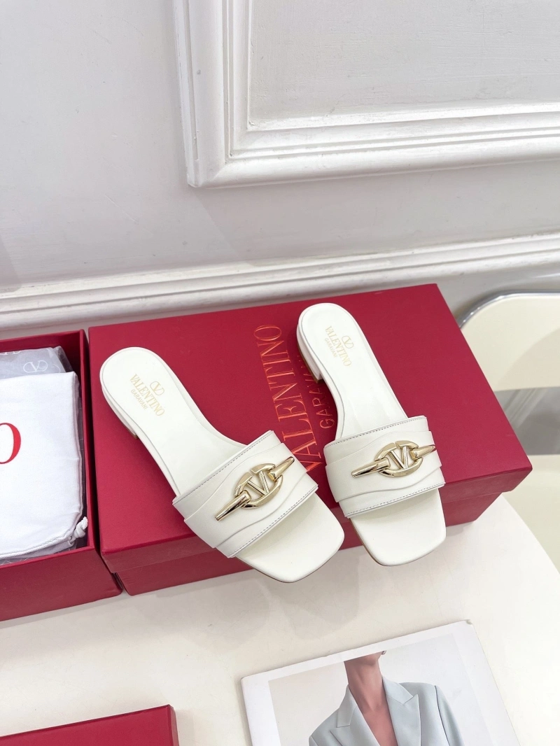 Cozy Vxlxntino Slippers 231461