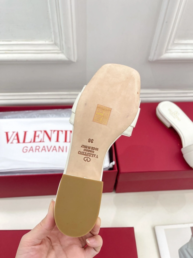 Cozy Vxlxntino Slippers 231461