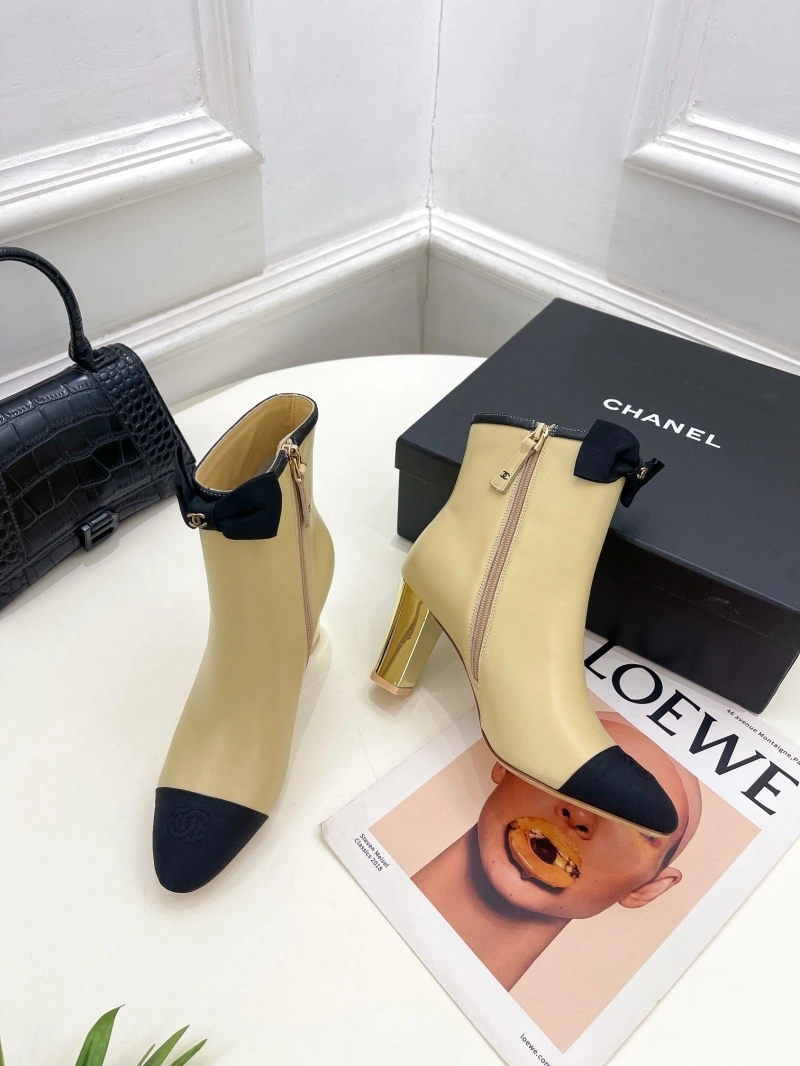 Modern Chxnxl Boots 130143