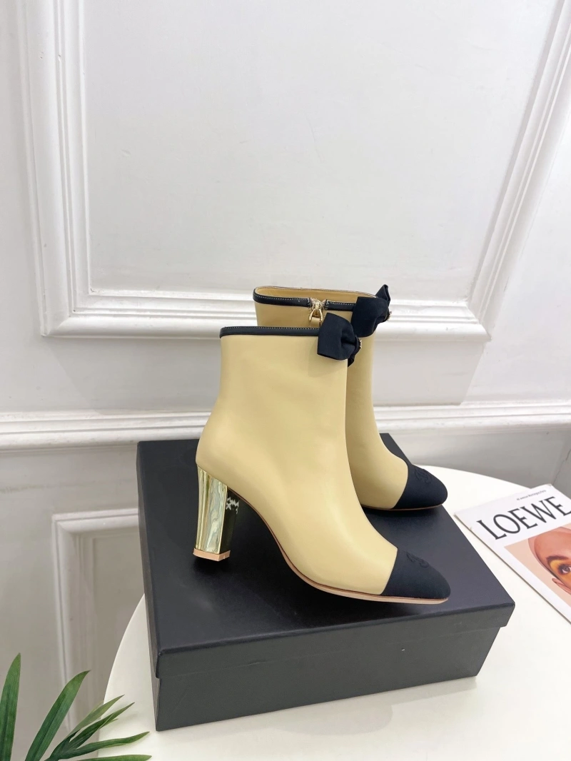 Modern Chxnxl Boots 130143