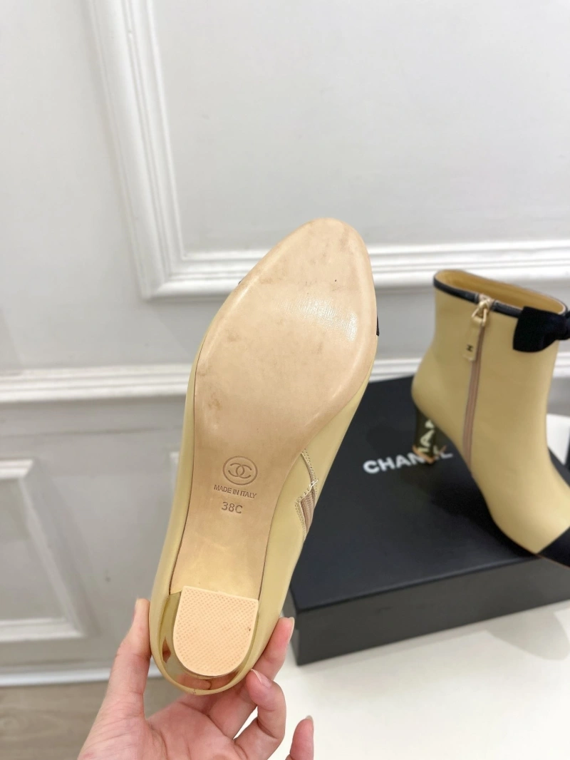 Modern Chxnxl Boots 130143