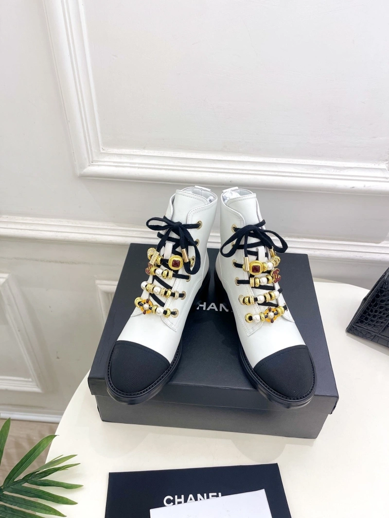 Bold Chxnxl Boots 130146