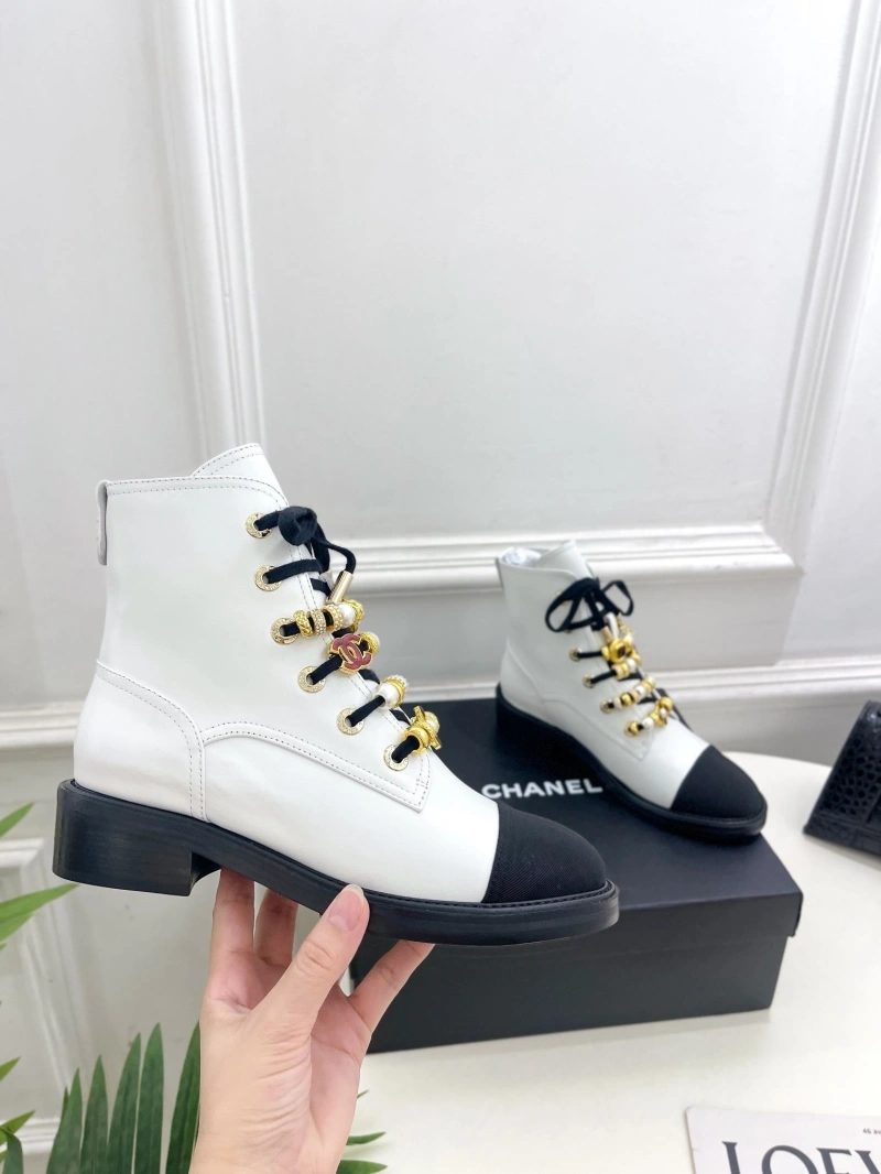 Bold Chxnxl Boots 130146