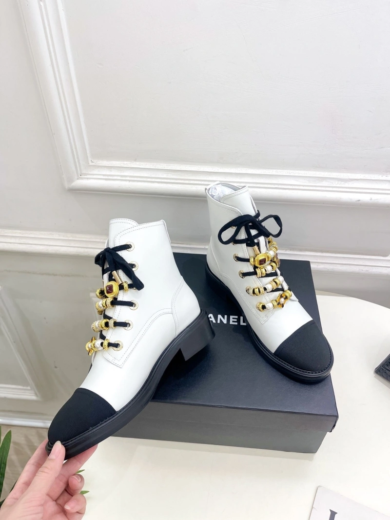 Bold Chxnxl Boots 130146