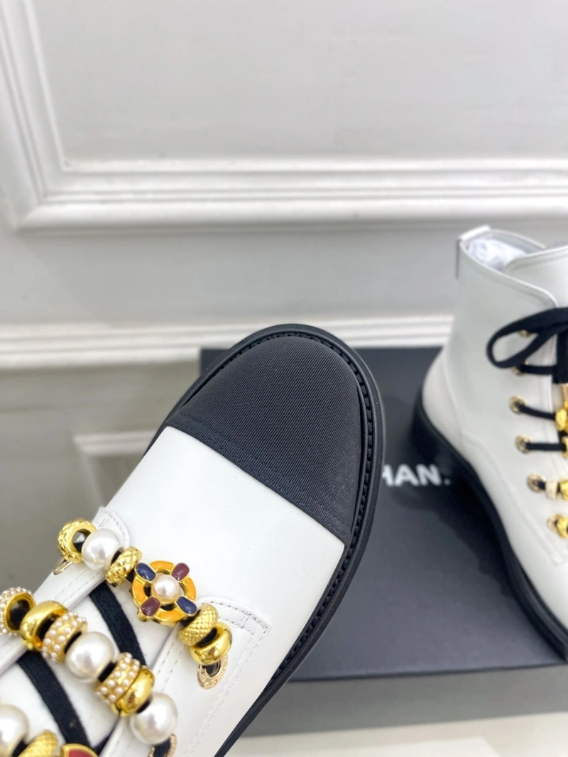 Bold Chxnxl Boots 130146