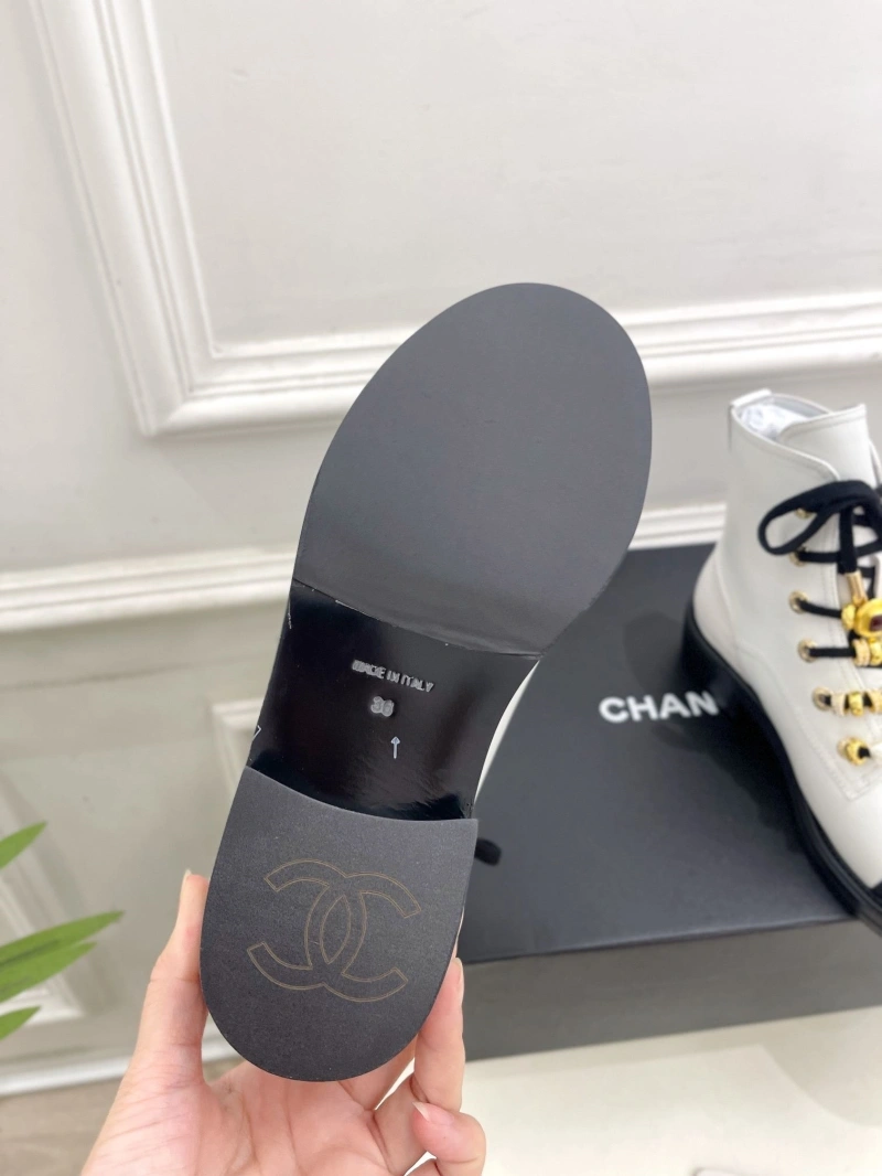 Bold Chxnxl Boots 130146