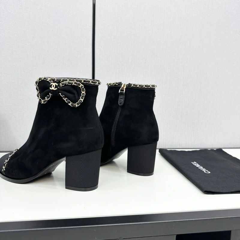 Practical Chxnxl Boots 130147