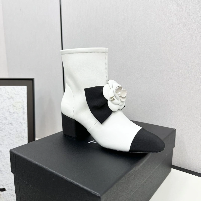 Reliable Chxnxl Boots 130134