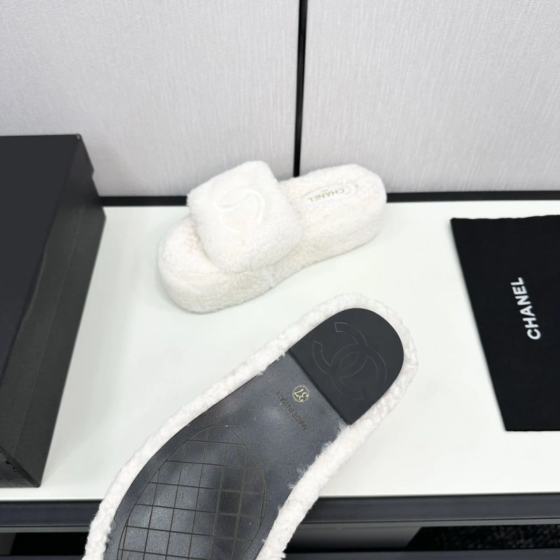 Comfortable Chxnxl Slippers 129866