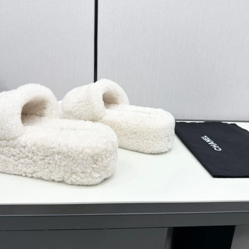 Comfortable Chxnxl Slippers 129866