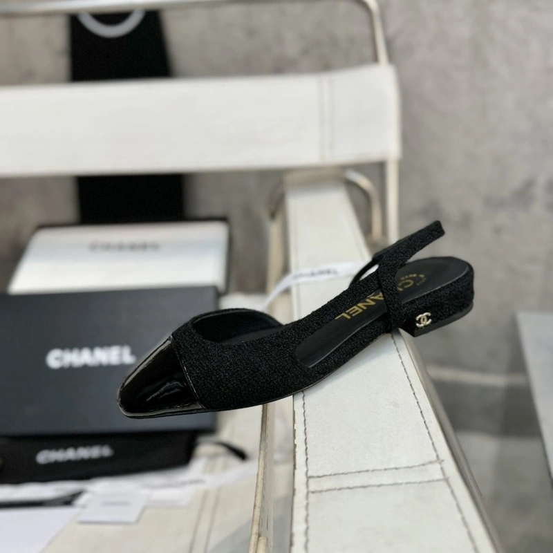 AllSeason Chxnxl Sandals 129944