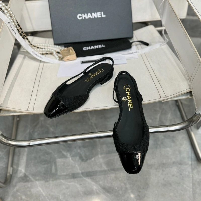 AllSeason Chxnxl Sandals 129944