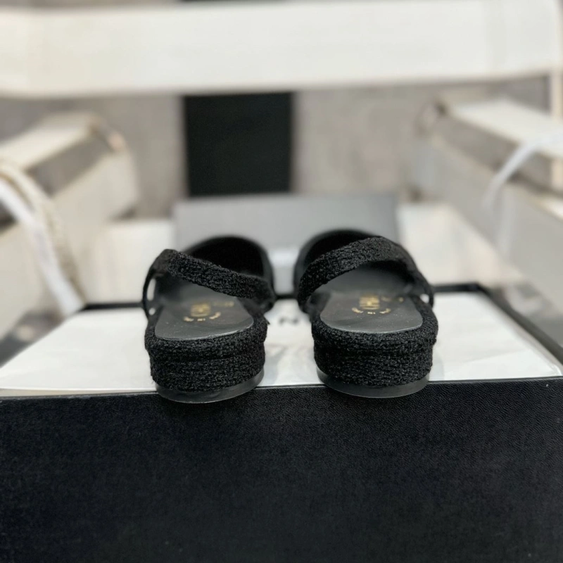 AllSeason Chxnxl Sandals 129944