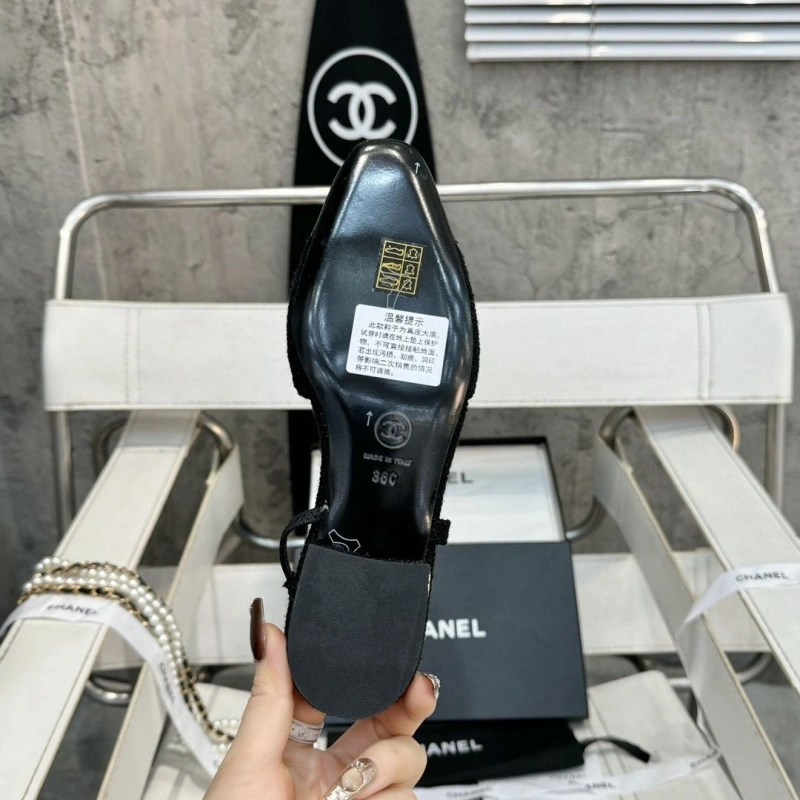 AllSeason Chxnxl Sandals 129944