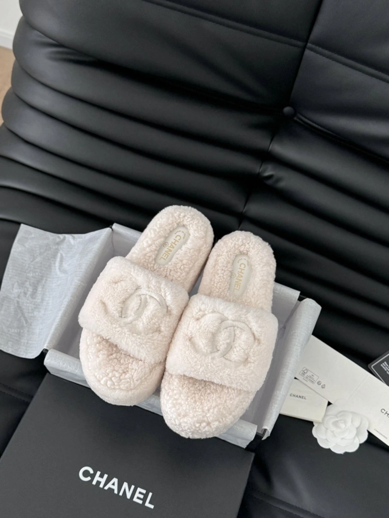 Chxnxl Slippers Bold 129850
