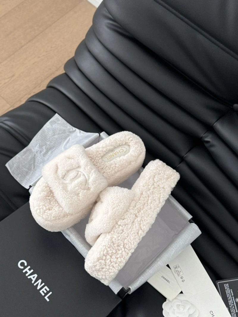 Chxnxl Slippers Bold 129850