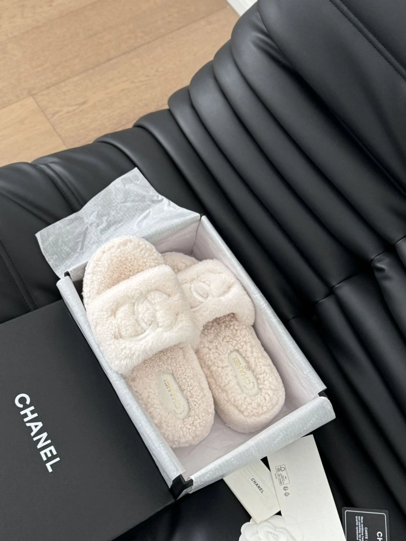 Chxnxl Slippers Bold 129850