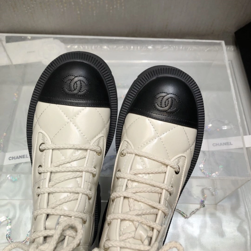 Classic Chxnxl Boots 130101