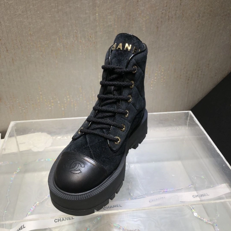 Lightweight Chxnxl Boots 130108