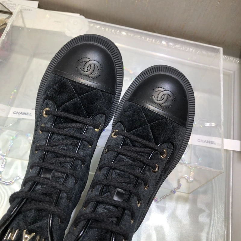Lightweight Chxnxl Boots 130108