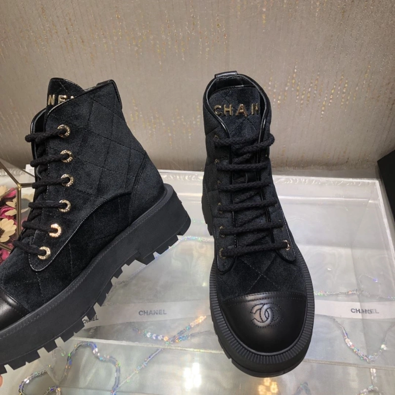 Lightweight Chxnxl Boots 130108