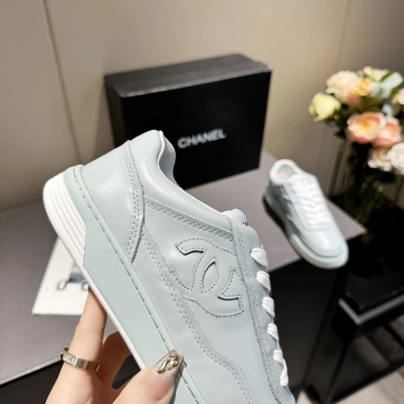 Fashionable Chxnxl Sneakers 129802