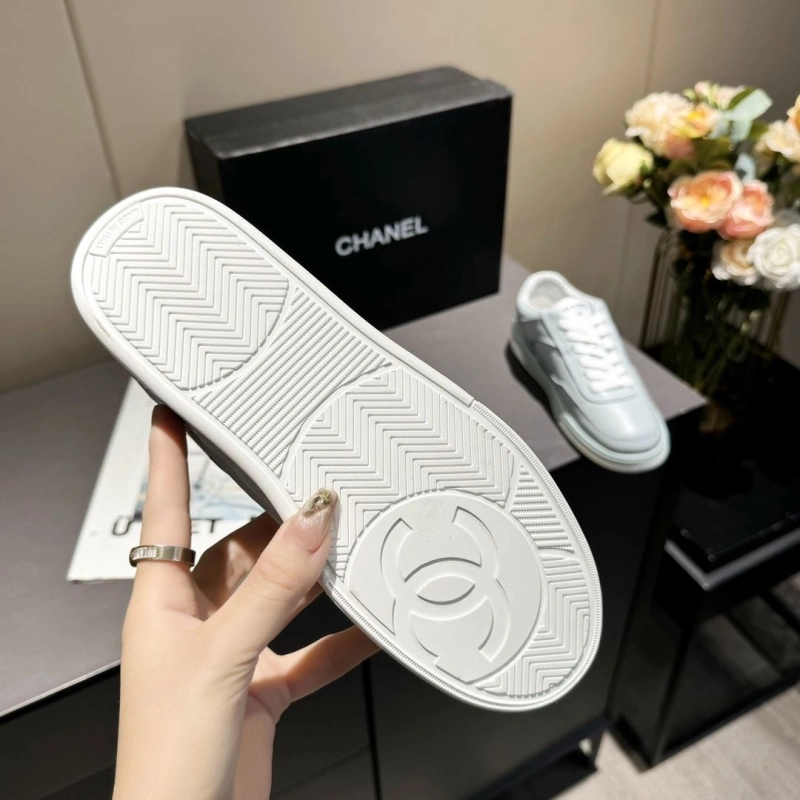 Fashionable Chxnxl Sneakers 129802