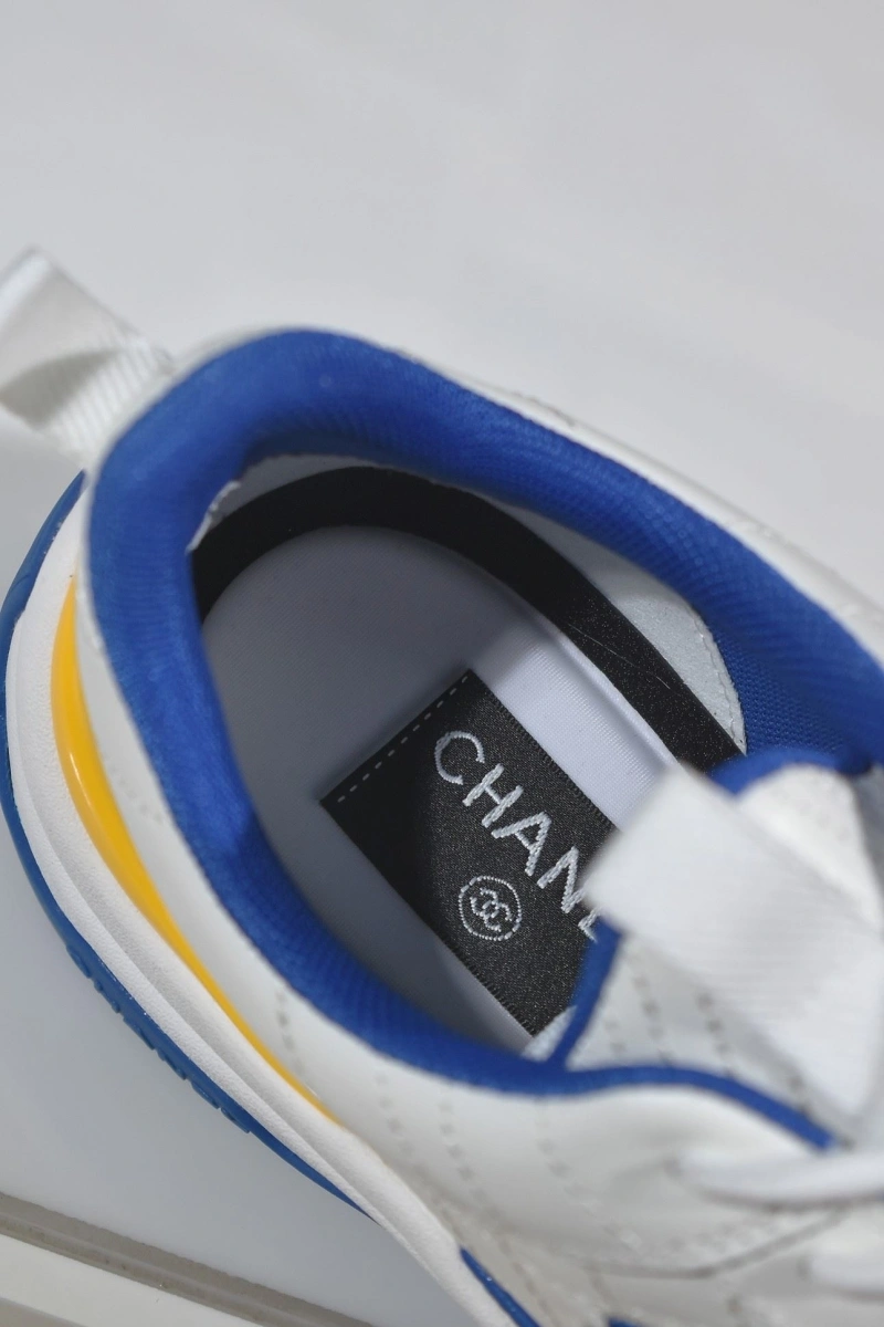 Minimalist Chxnxl Sneakers 129804