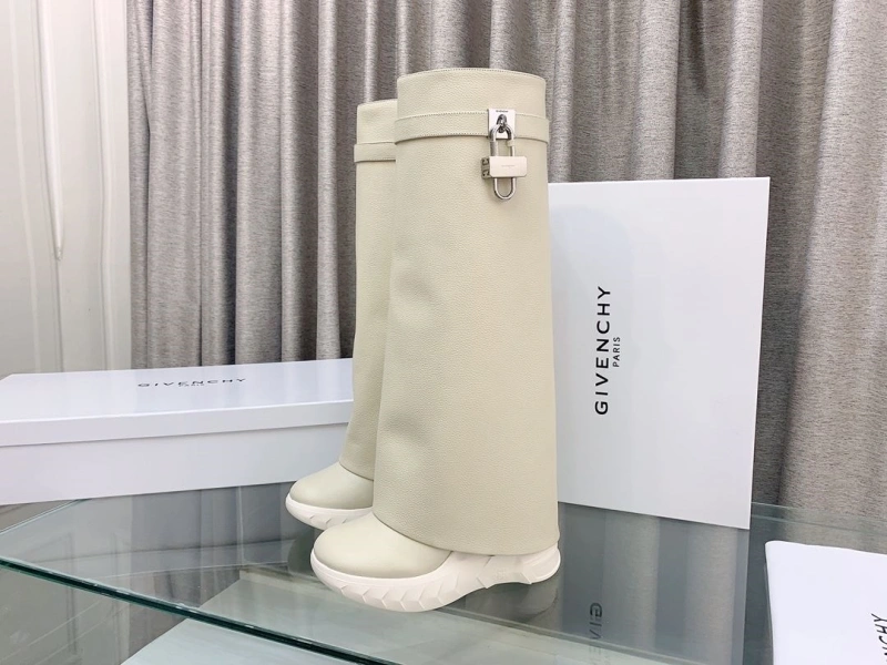 Gxvxnchy Boots Efficient 153329