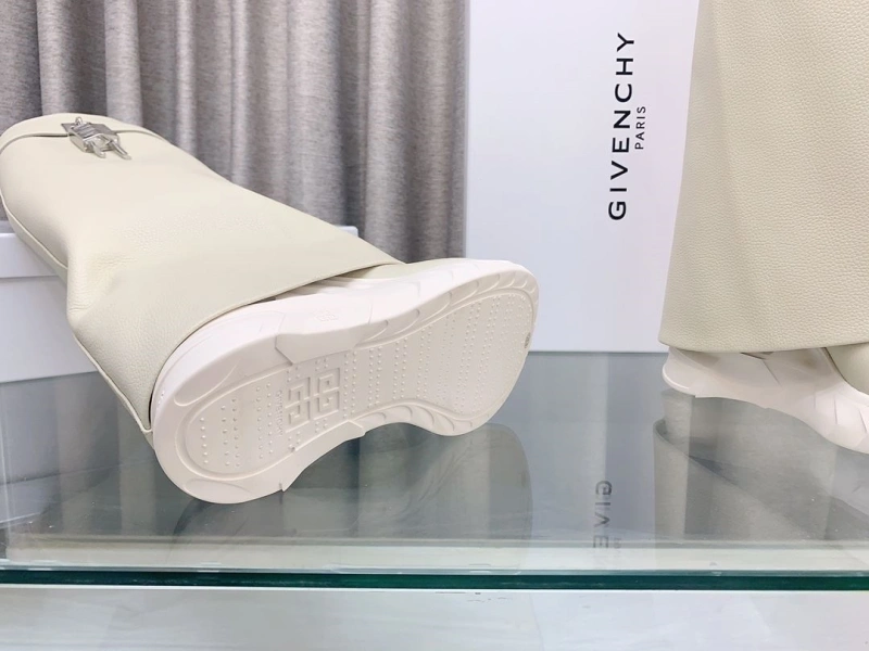 Gxvxnchy Boots Efficient 153329