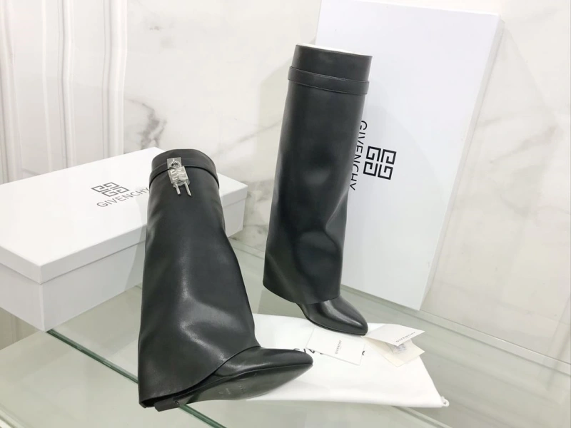 AllSeason Gxvxnchy Boots 153333