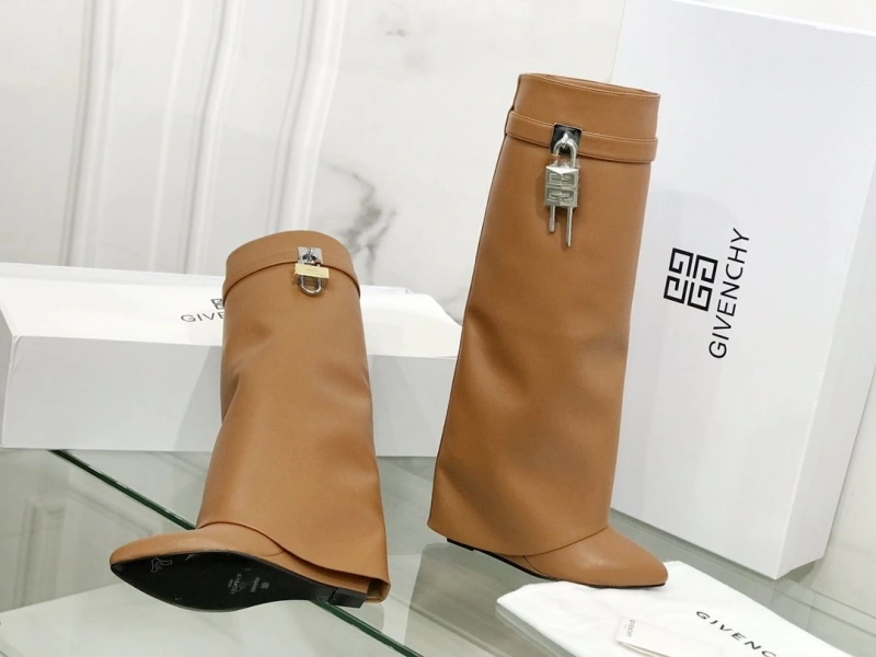 HighQuality Gxvxnchy Boots 153324