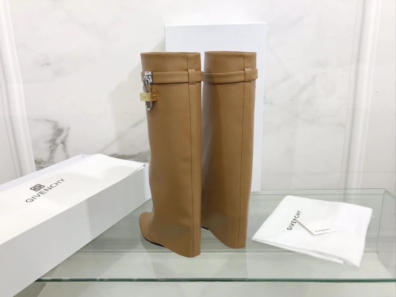 Gxvxnchy Boots Sleek 153328