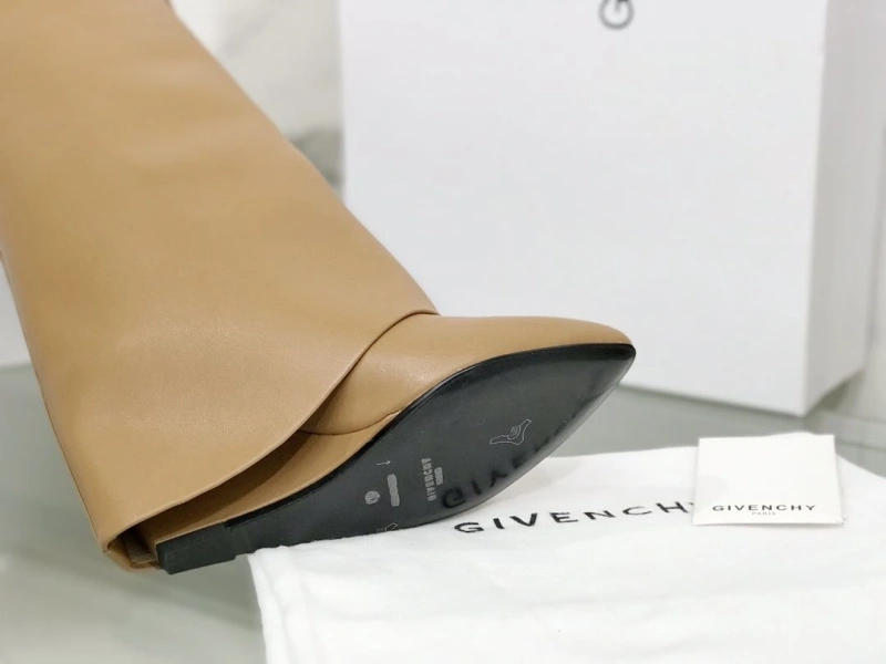 Gxvxnchy Boots Sleek 153328