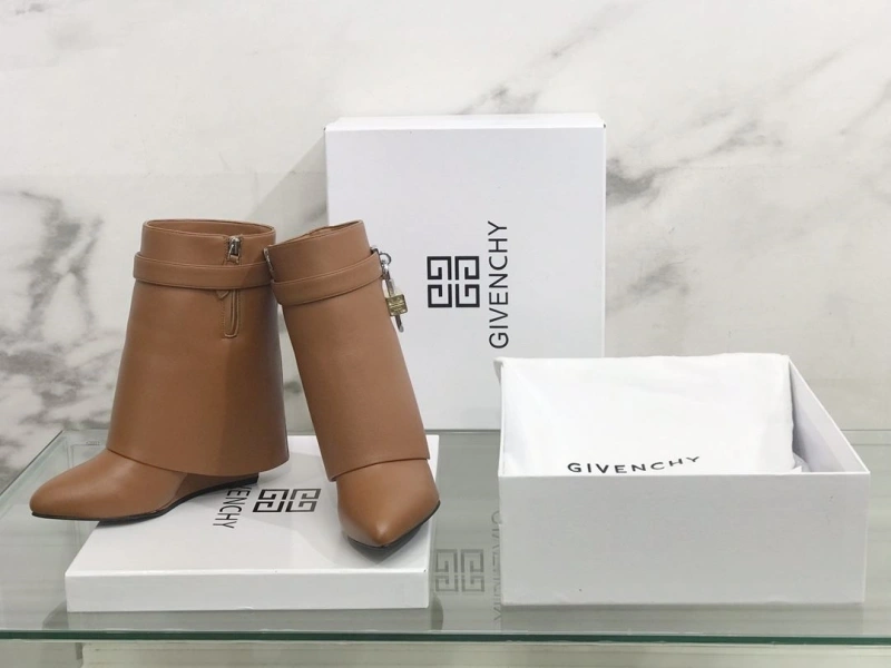 EyeCatching Gxvxnchy Boots 153337
