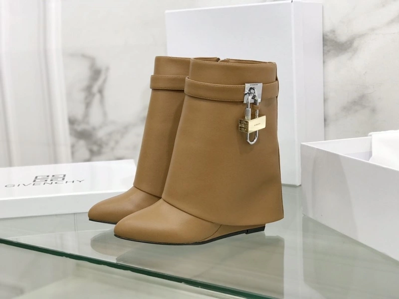 Gxvxnchy Boots Unique 153334