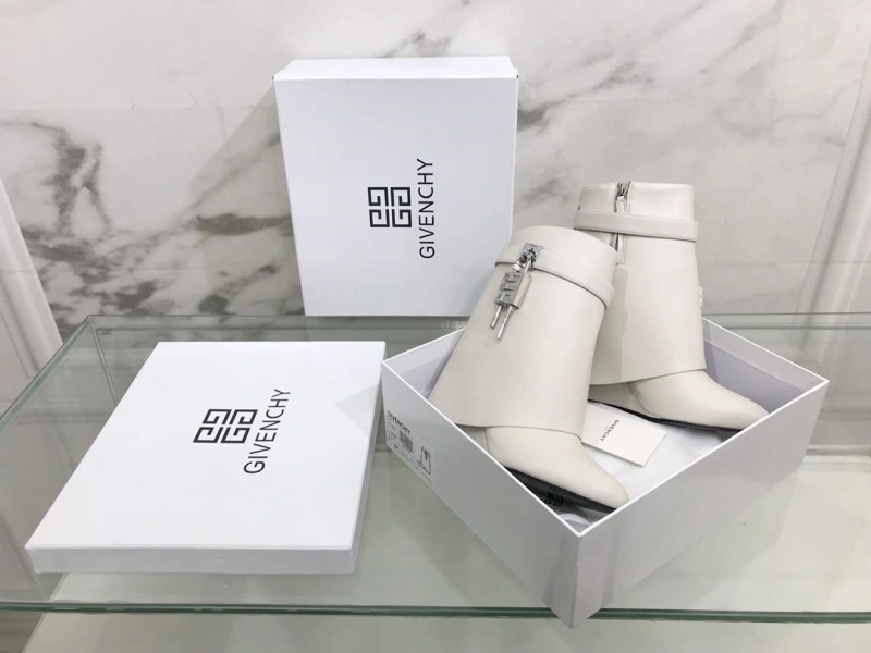 Gxvxnchy Boots Bright 153321