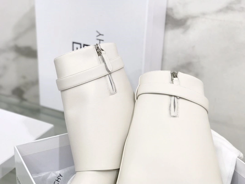 Gxvxnchy Boots Bright 153321