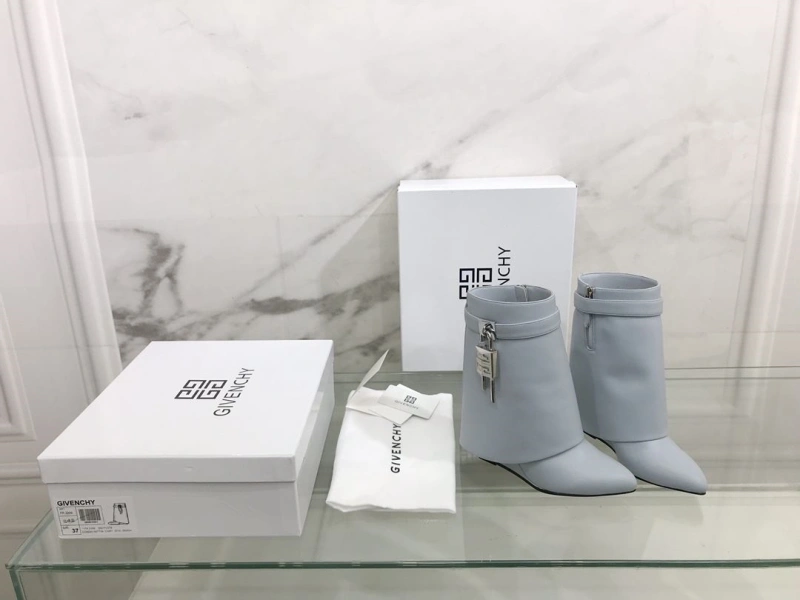 Affordable Gxvxnchy Boots 153339