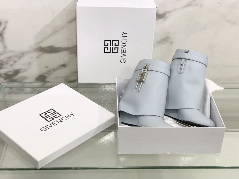 Affordable Gxvxnchy Boots 153339