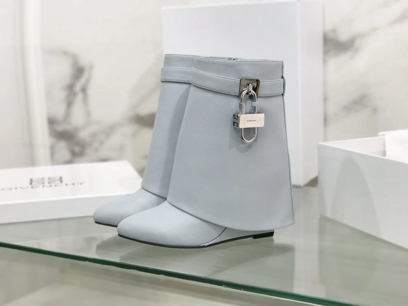 Affordable Gxvxnchy Boots 153339