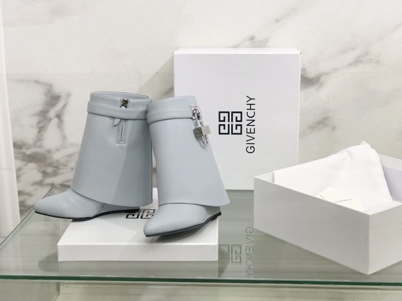 Affordable Gxvxnchy Boots 153339